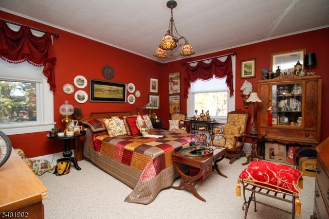 301 3Rd St, Clifton City, NJ 07011