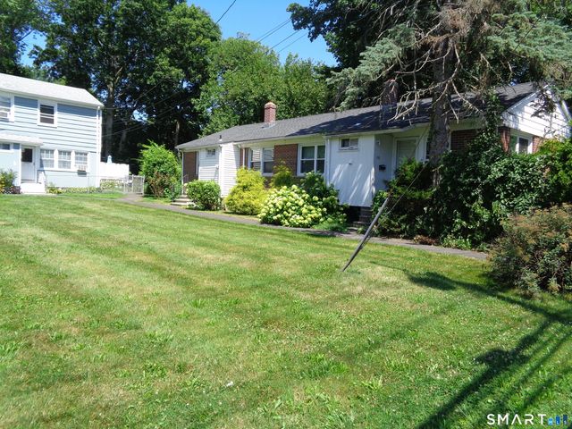 318 Stonybrook Road, Stratford, CT 06614