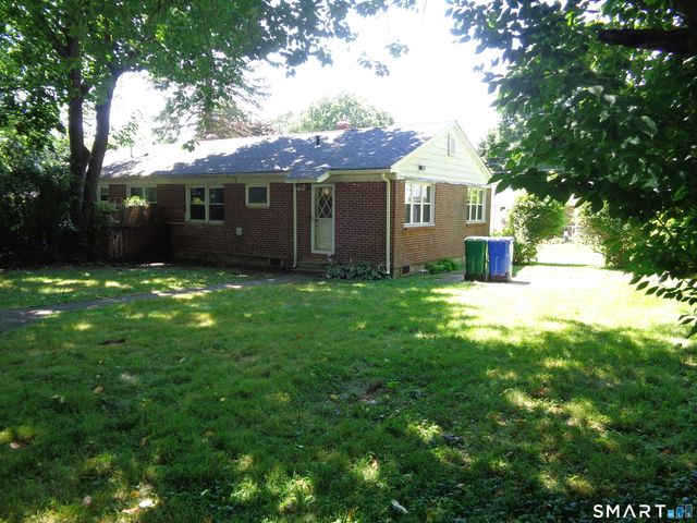 318 Stonybrook Road, Stratford, CT 06614
