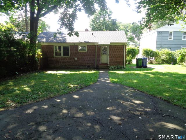 318 Stonybrook Road, Stratford, CT 06614