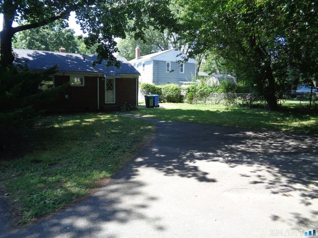 318 Stonybrook Road, Stratford, CT 06614