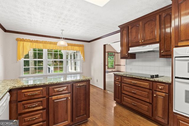 4352 White Oak Drive, Sugar Hill, GA 30518