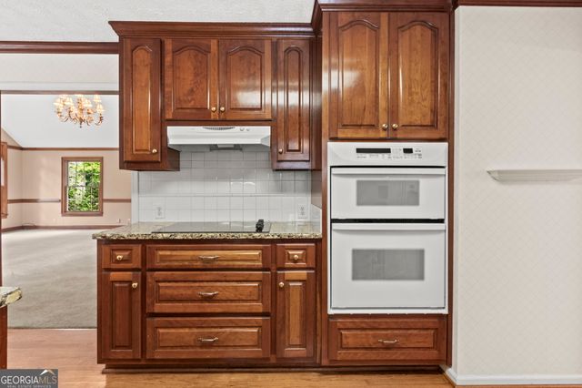 4352 White Oak Drive, Sugar Hill, GA 30518