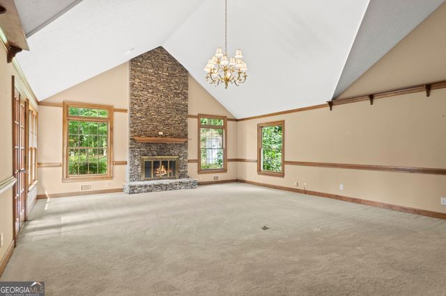 4352 White Oak Drive, Sugar Hill, GA 30518