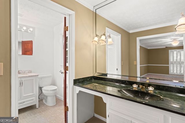 4352 White Oak Drive, Sugar Hill, GA 30518