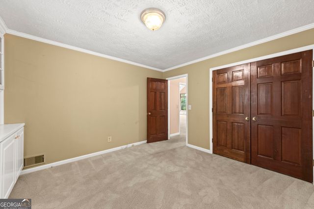 4352 White Oak Drive, Sugar Hill, GA 30518