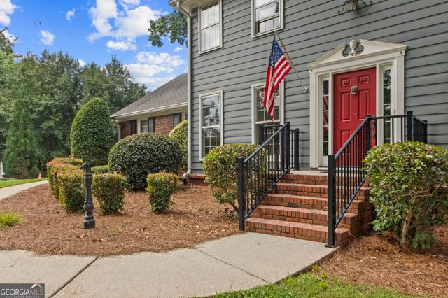4352 White Oak Drive, Sugar Hill, GA 30518