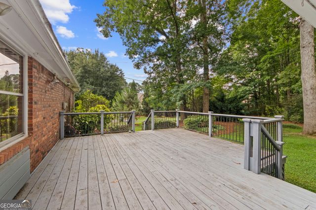 4352 White Oak Drive, Sugar Hill, GA 30518