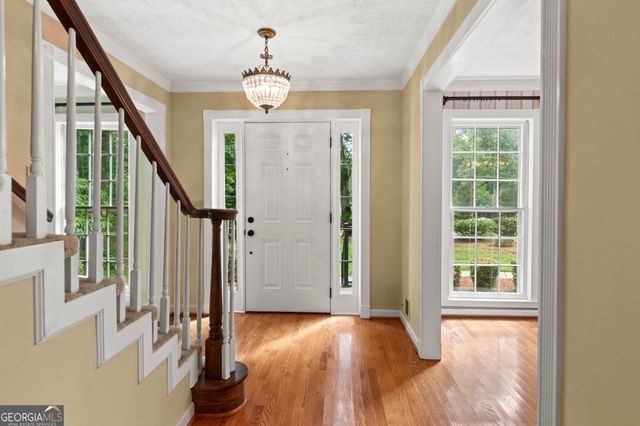 4352 White Oak Drive, Sugar Hill, GA 30518