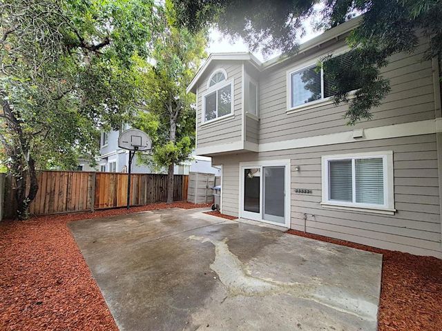 5526 Entrada Cedros, San Jose, CA 95123