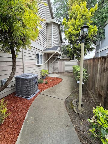5526 Entrada Cedros, San Jose, CA 95123