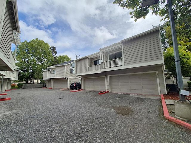 5526 Entrada Cedros, San Jose, CA 95123