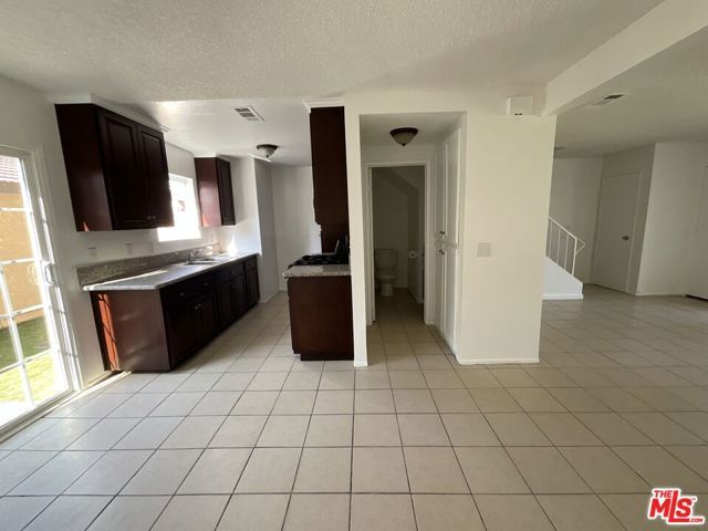 142 E Merrill Avenue, Rialto, CA 92376