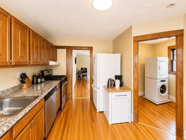 18 Linden Pl 2, Brookline, MA 02445