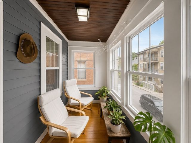 18 Linden Pl 2, Brookline, MA 02445
