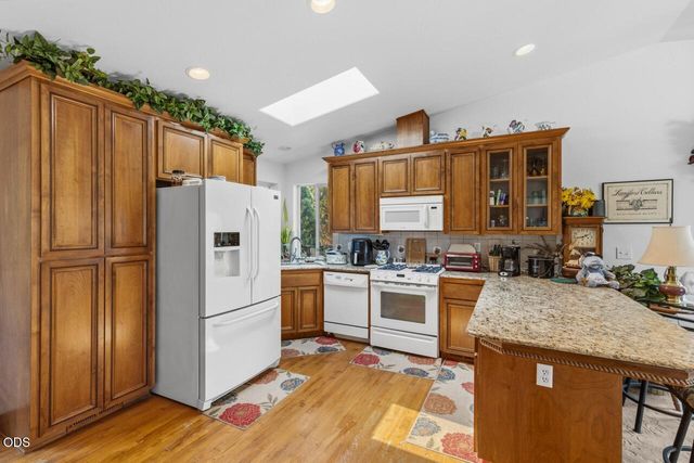 3375 Dodge Road, White City, OR 97503