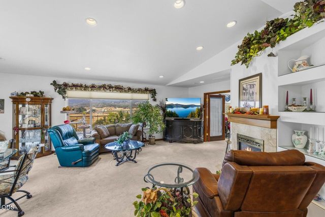 3375 Dodge Road, White City, OR 97503