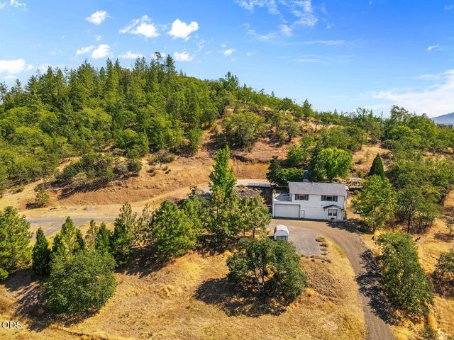 3375 Dodge Road, White City, OR 97503