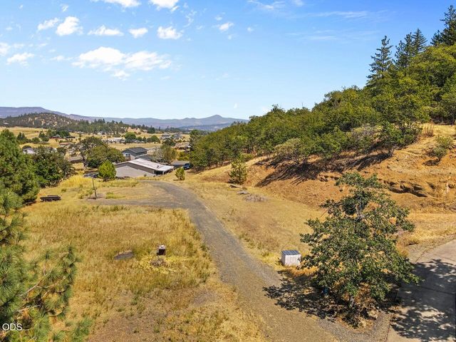3375 Dodge Road, White City, OR 97503