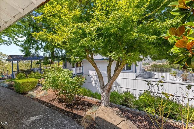 3375 Dodge Road, White City, OR 97503