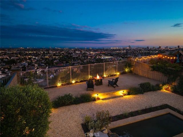 2212 Sea Ridge, Signal Hill, CA 90755