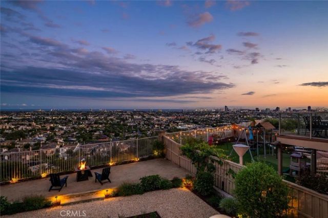 2212 Sea Ridge, Signal Hill, CA 90755