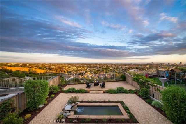 2212 Sea Ridge, Signal Hill, CA 90755