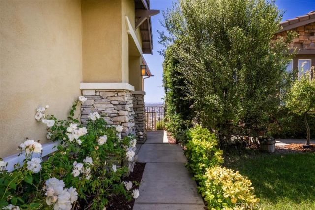 2212 Sea Ridge, Signal Hill, CA 90755