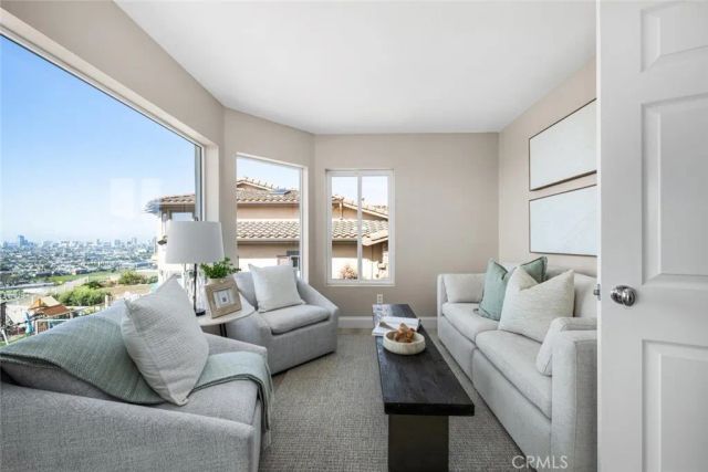 2212 Sea Ridge, Signal Hill, CA 90755