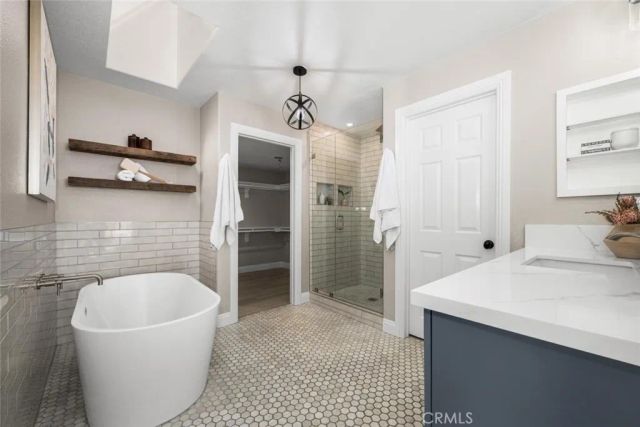 2212 Sea Ridge, Signal Hill, CA 90755