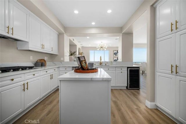 2212 Sea Ridge, Signal Hill, CA 90755