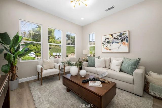 2212 Sea Ridge, Signal Hill, CA 90755