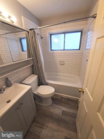 35 VIKING LN, Levittown, PA 19054