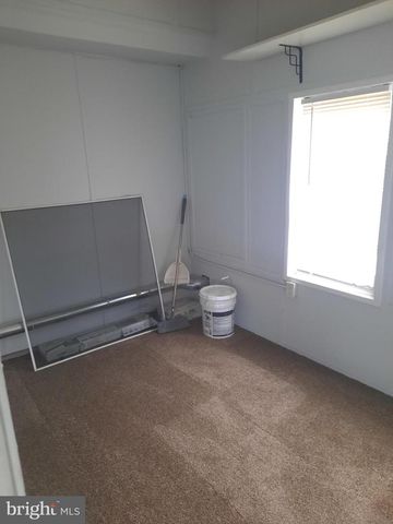 35 VIKING LN, Levittown, PA 19054