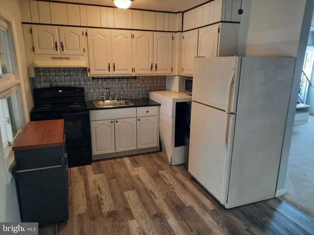 35 VIKING LN, Levittown, PA 19054