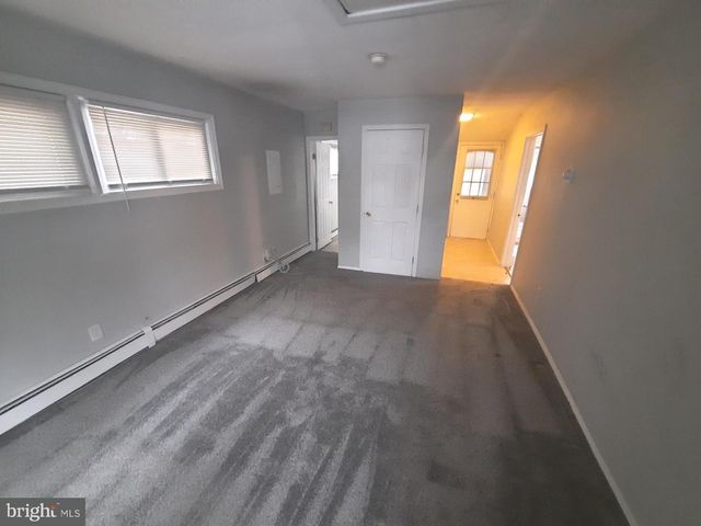 35 VIKING LN, Levittown, PA 19054