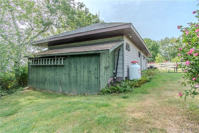 17619 Hy Knoll Drive, Hounsfield, NY 13685