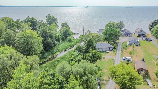 17619 Hy Knoll Drive, Hounsfield, NY 13685