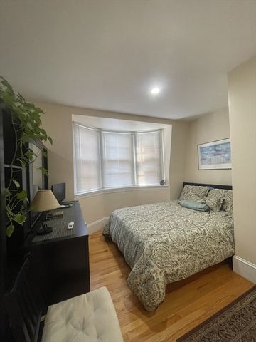 105 Pinckney St 8, Boston, MA 02114