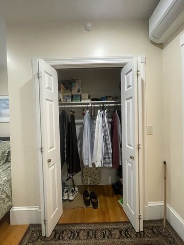 105 Pinckney St 8, Boston, MA 02114