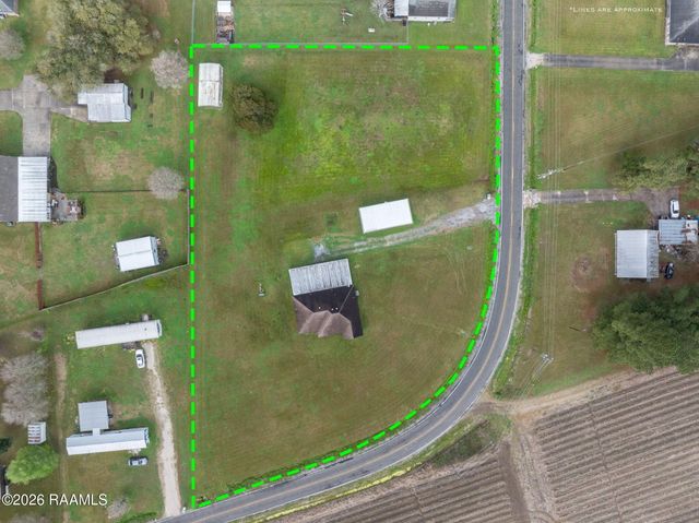 1424 Leed Champagne Road, St. Martinville, LA 70582