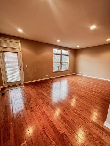 742 Summit Lane, Vernon Hills, IL 60061