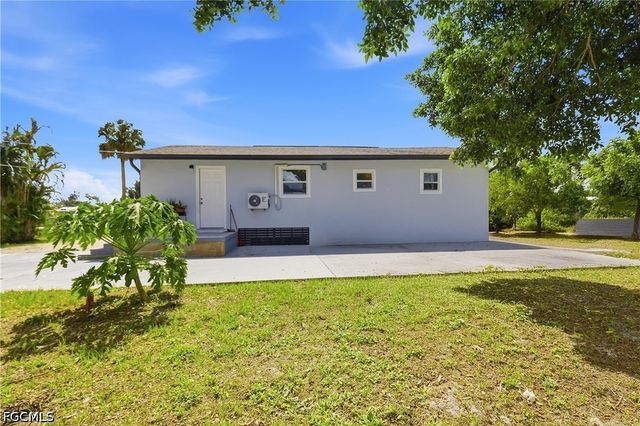 8338 McDaniel DR, North Fort Myers, FL 33917