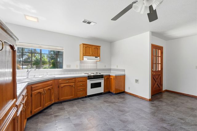 31153 Palm Drive, Exeter, CA 93221