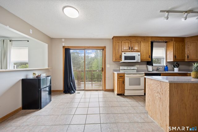 14 Jason Court, Naugatuck, CT 06770