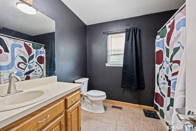 14 Jason Court, Naugatuck, CT 06770