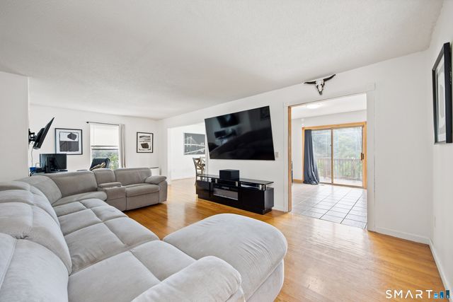 14 Jason Court, Naugatuck, CT 06770