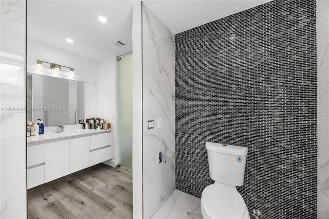 14446 SW 95th Ter, Miami, FL 33186