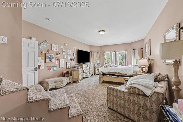 3812 Finch Drive, Troy, MI 48084