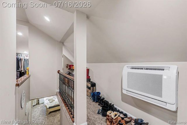 3812 Finch Drive, Troy, MI 48084